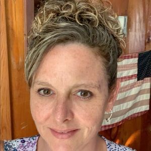 Meet your Posher, Becky